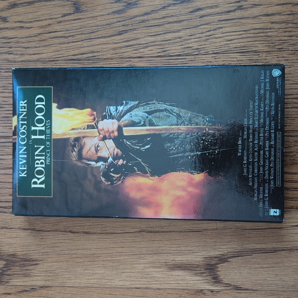 Kevin Costner Is Robin Hood Prince Of Thieves VHS Tape Vintage 1991 Movie Film